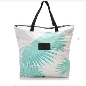 Aloha collection splash proof travel/beach tote